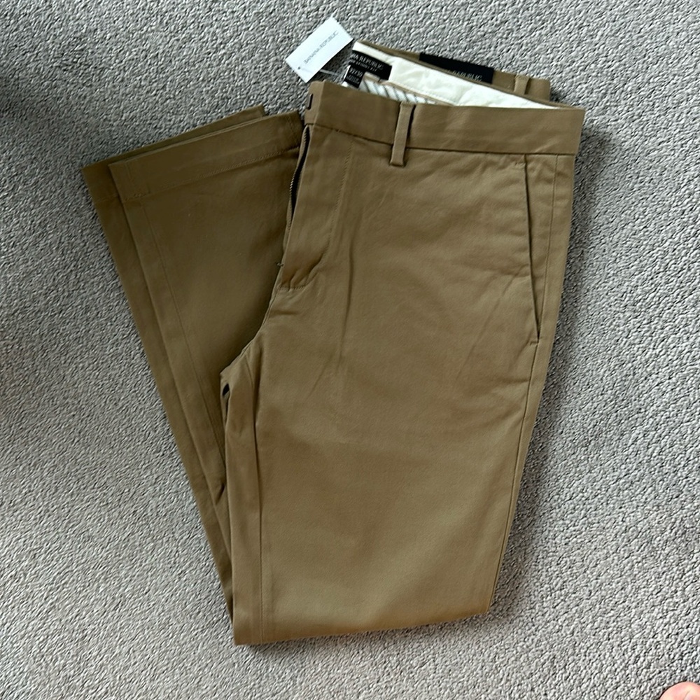 Banana Republic Rapid Movement Chino 32x30